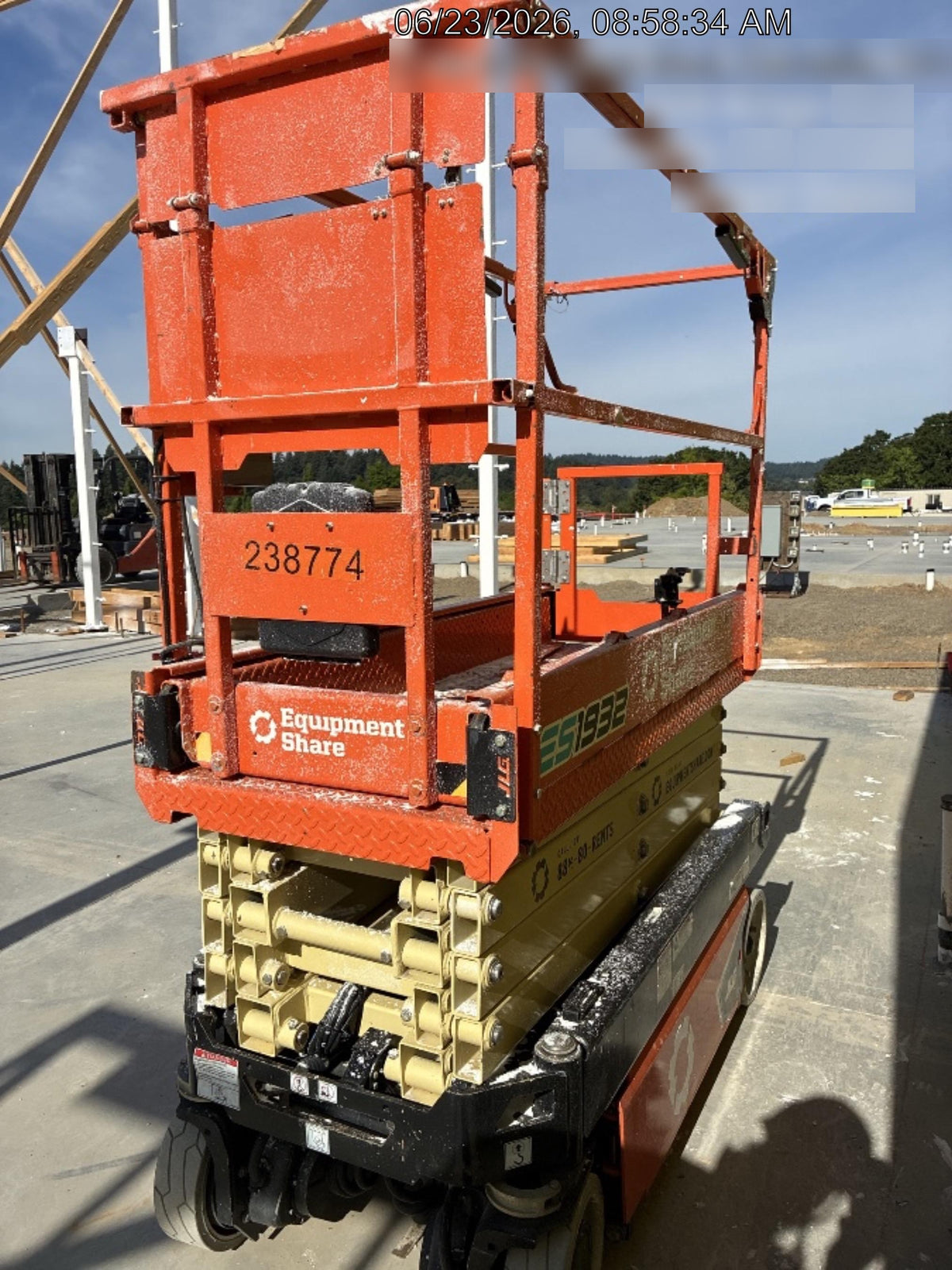 2022 JLG ES1932
