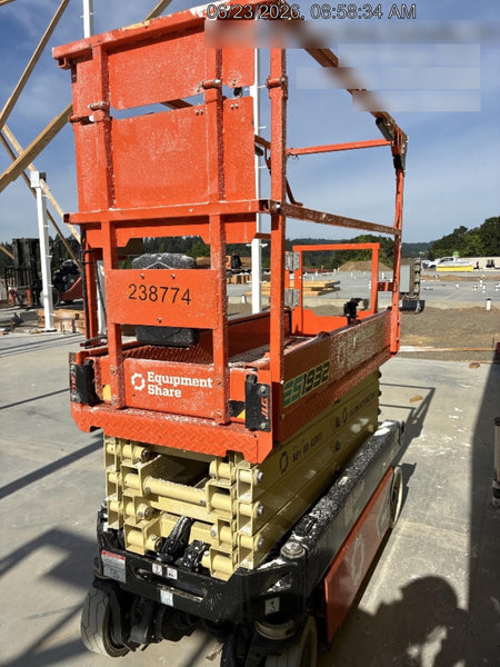 2022 JLG ES1932