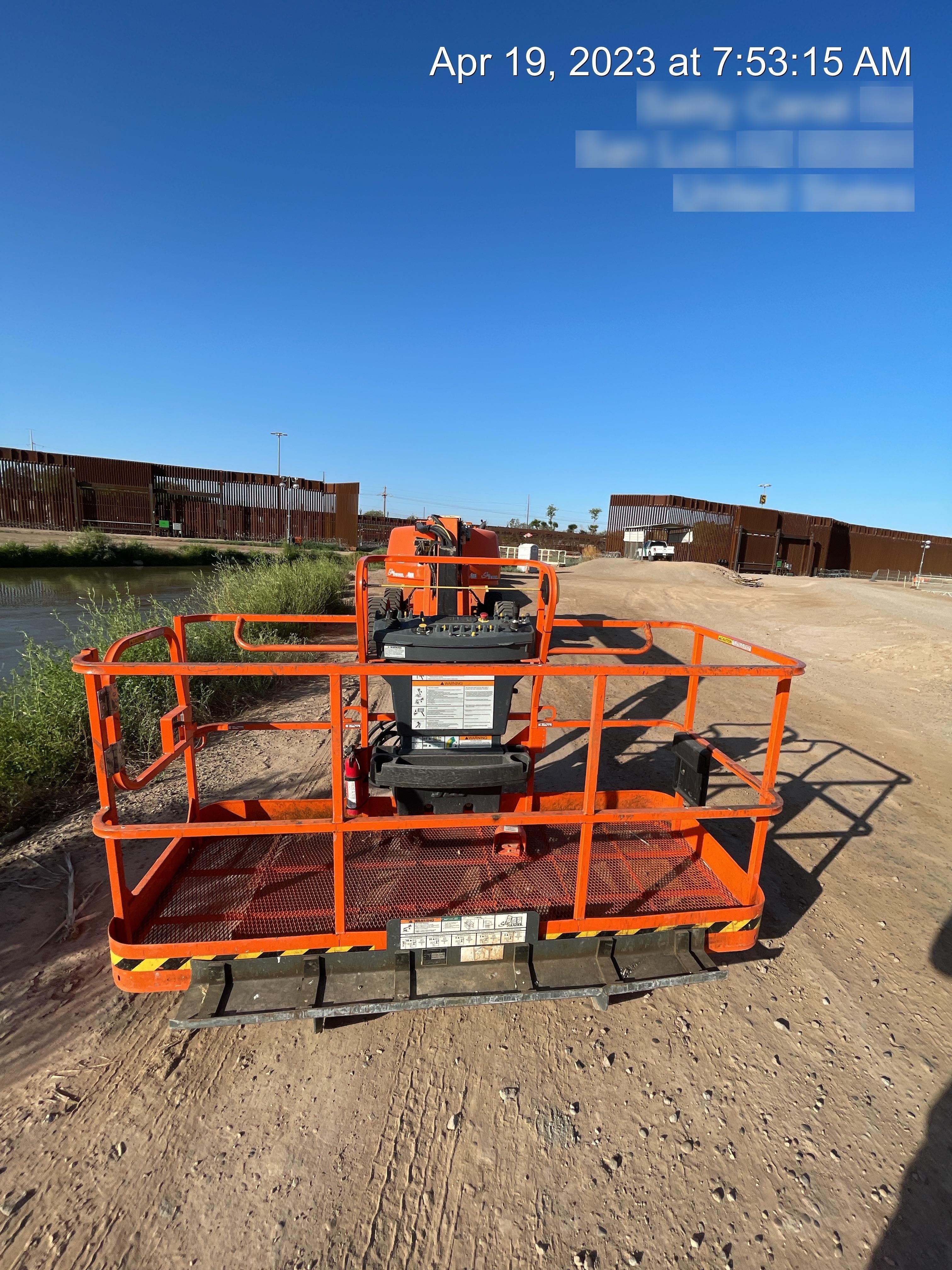 2022 JLG 660SJ
