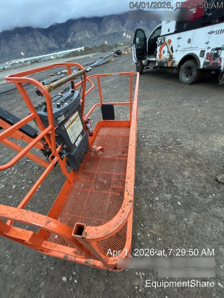 2019 JLG 860SJ