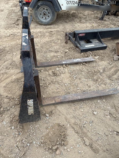 2021 ARROW MATERIAL HANDLING 60" Pallet Forks