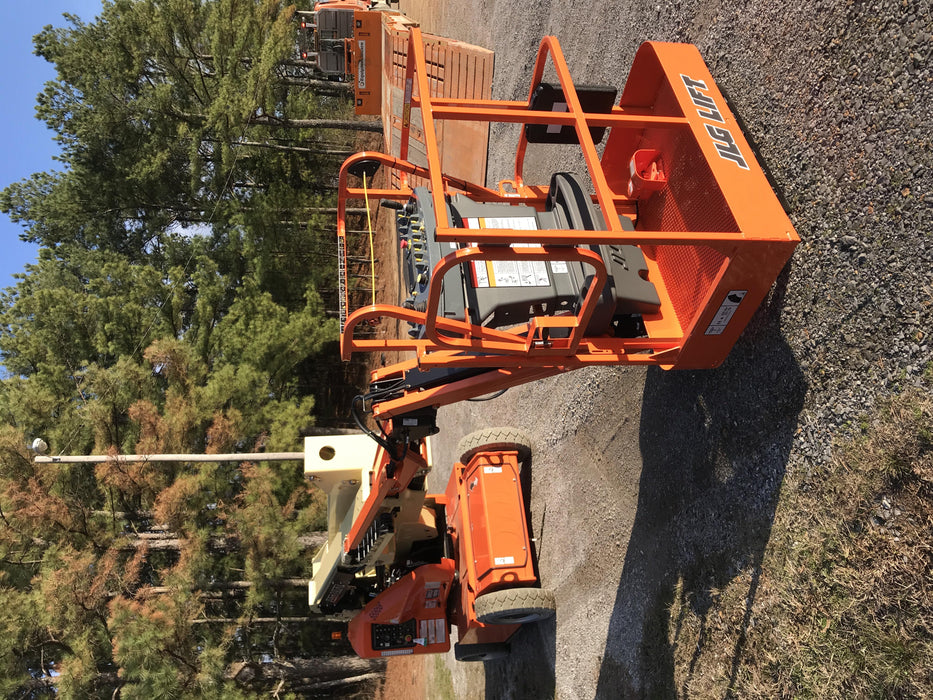 2020 JLG E400AJPN