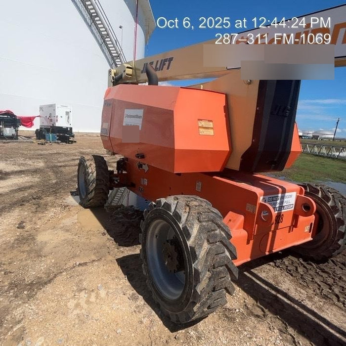2020 JLG 800AJ
