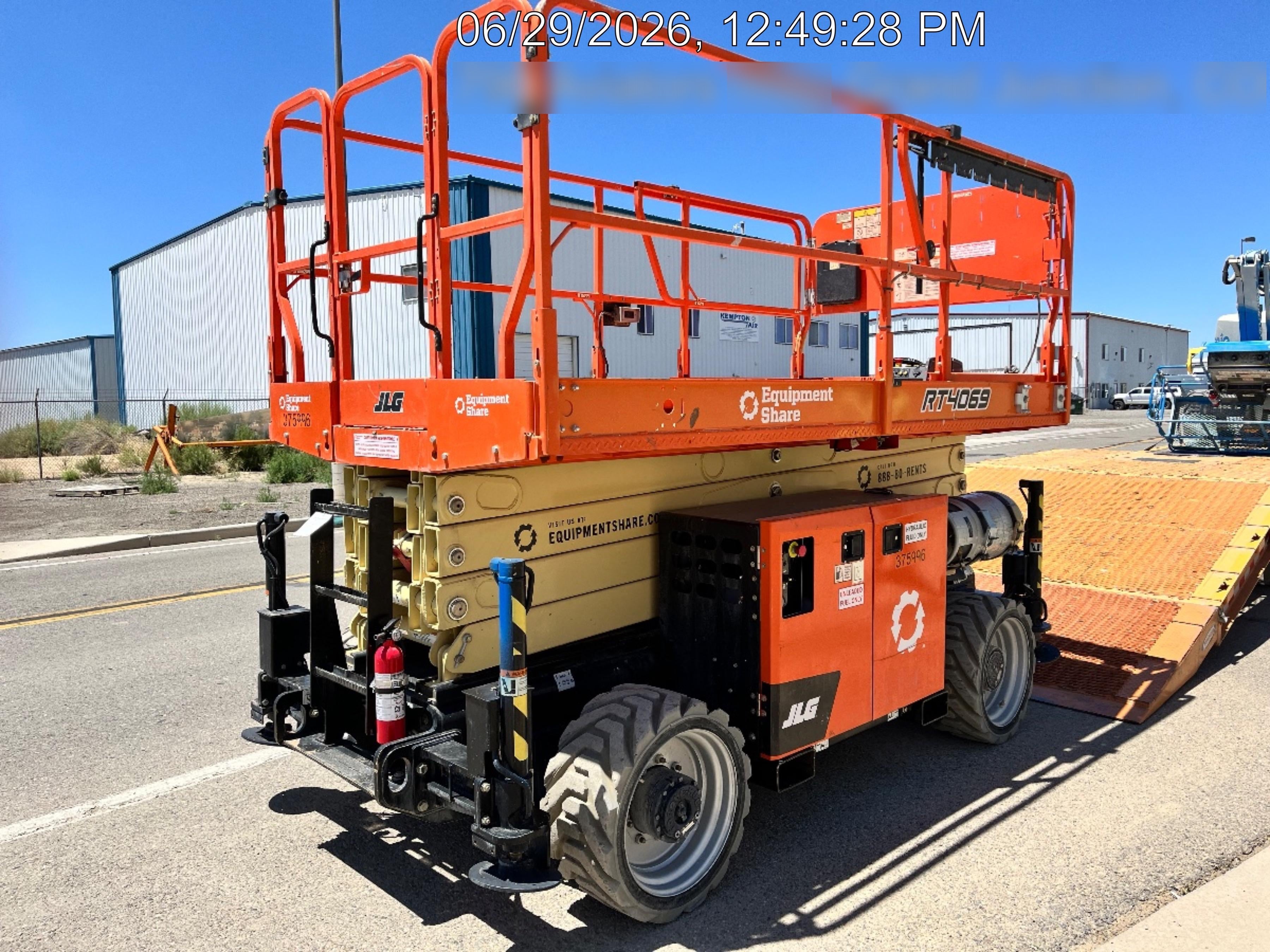 2023 JLG RT4069
