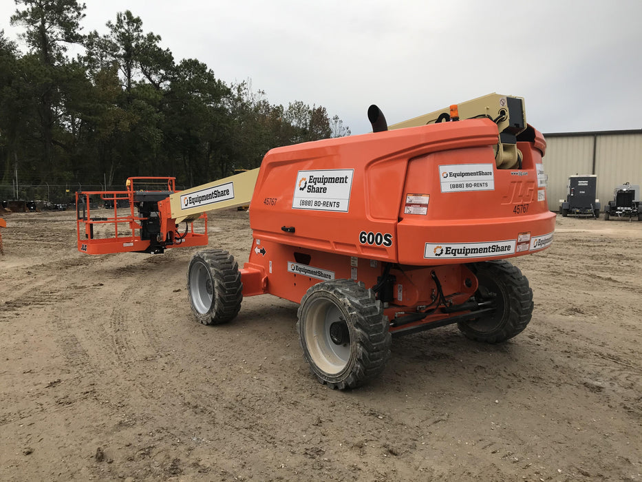 2019 JLG 600S 4WD
