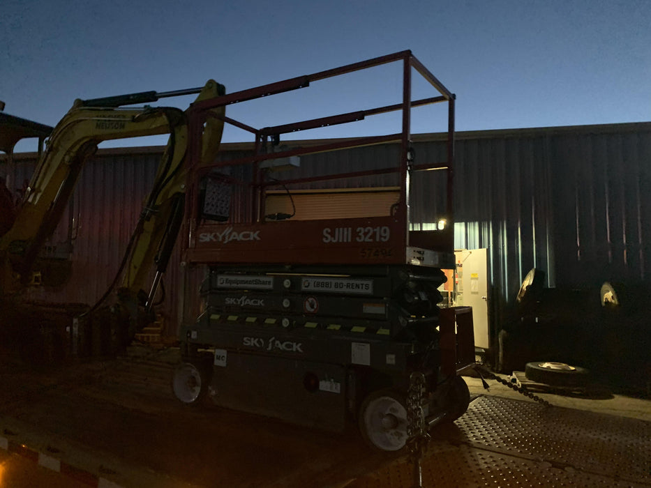 2017 Skyjack SJIII-3219 Standard Rental Specs