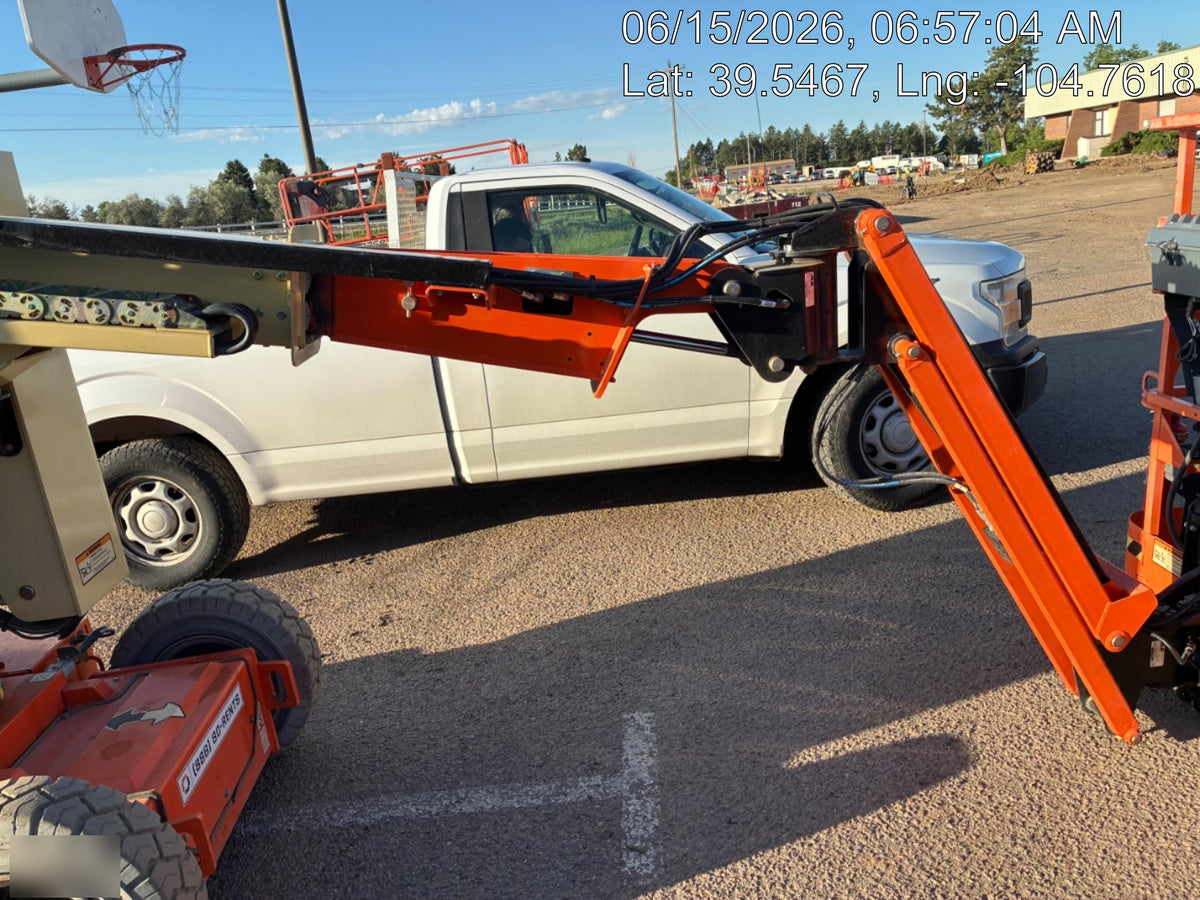 2022 JLG E300AJP