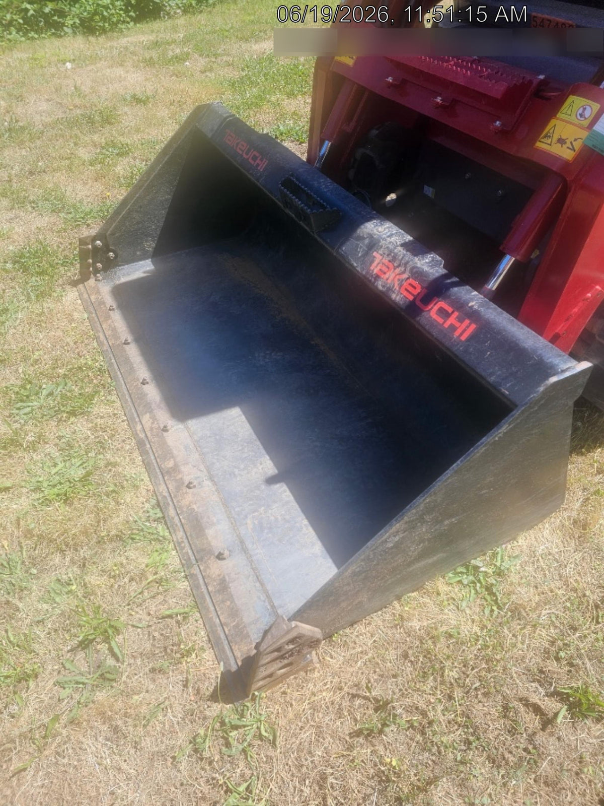 2025 TAKEUCHI 76" Smooth Bucket - Takeuchi