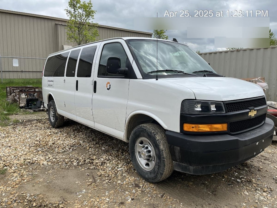 2023 CHEVROLET Express Van - Rental
