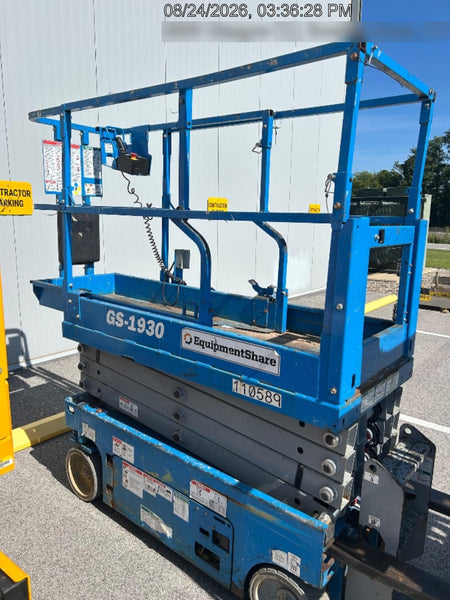 2020 Genie GS-1930 Solid Non Marking Tires, Beacon, Folding rails with half height swing gate