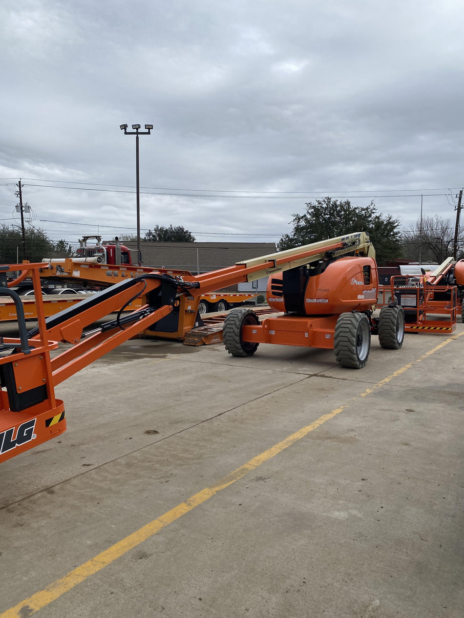 2023 JLG 600AJ