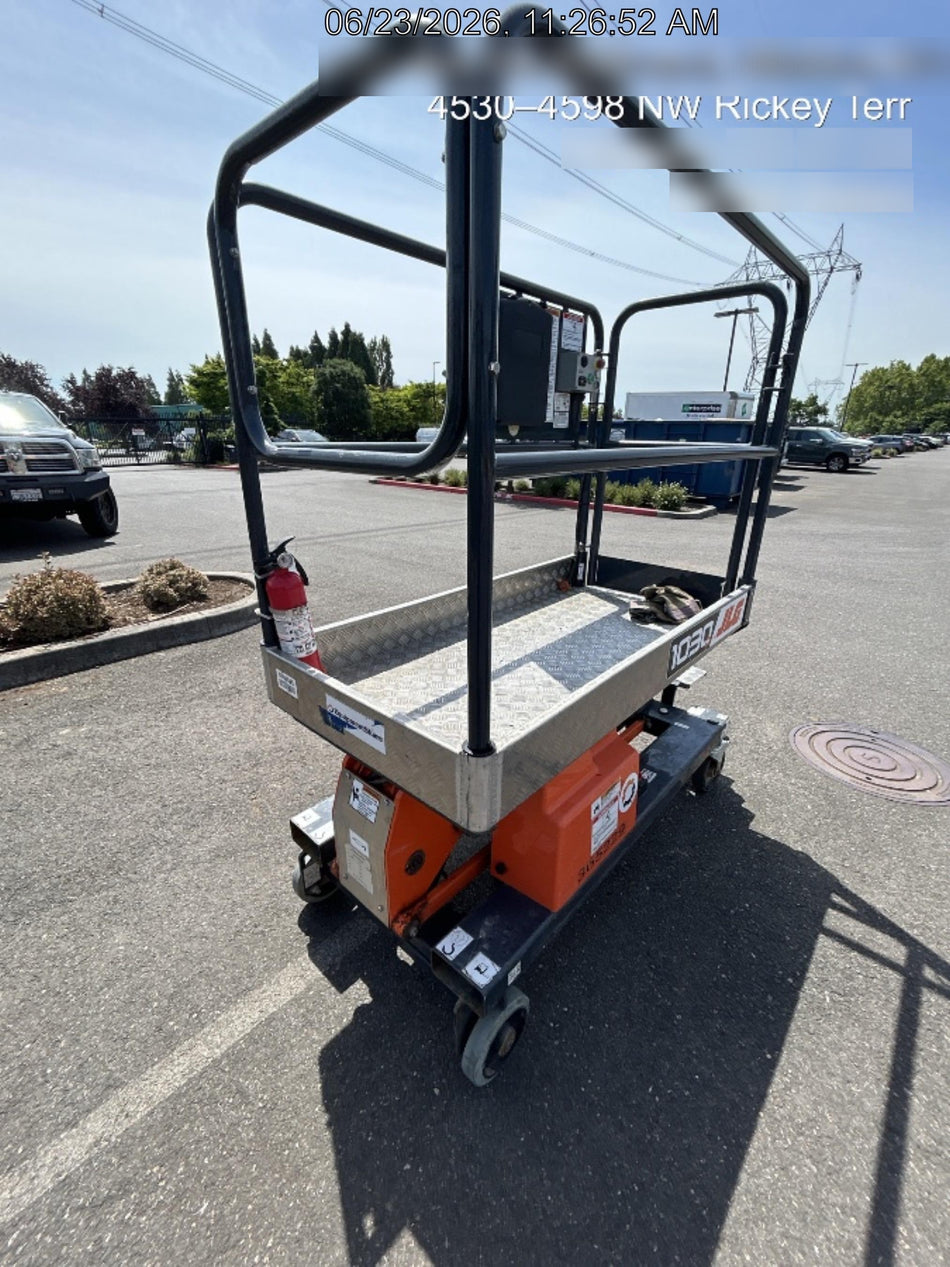 2023 JLG 1030P