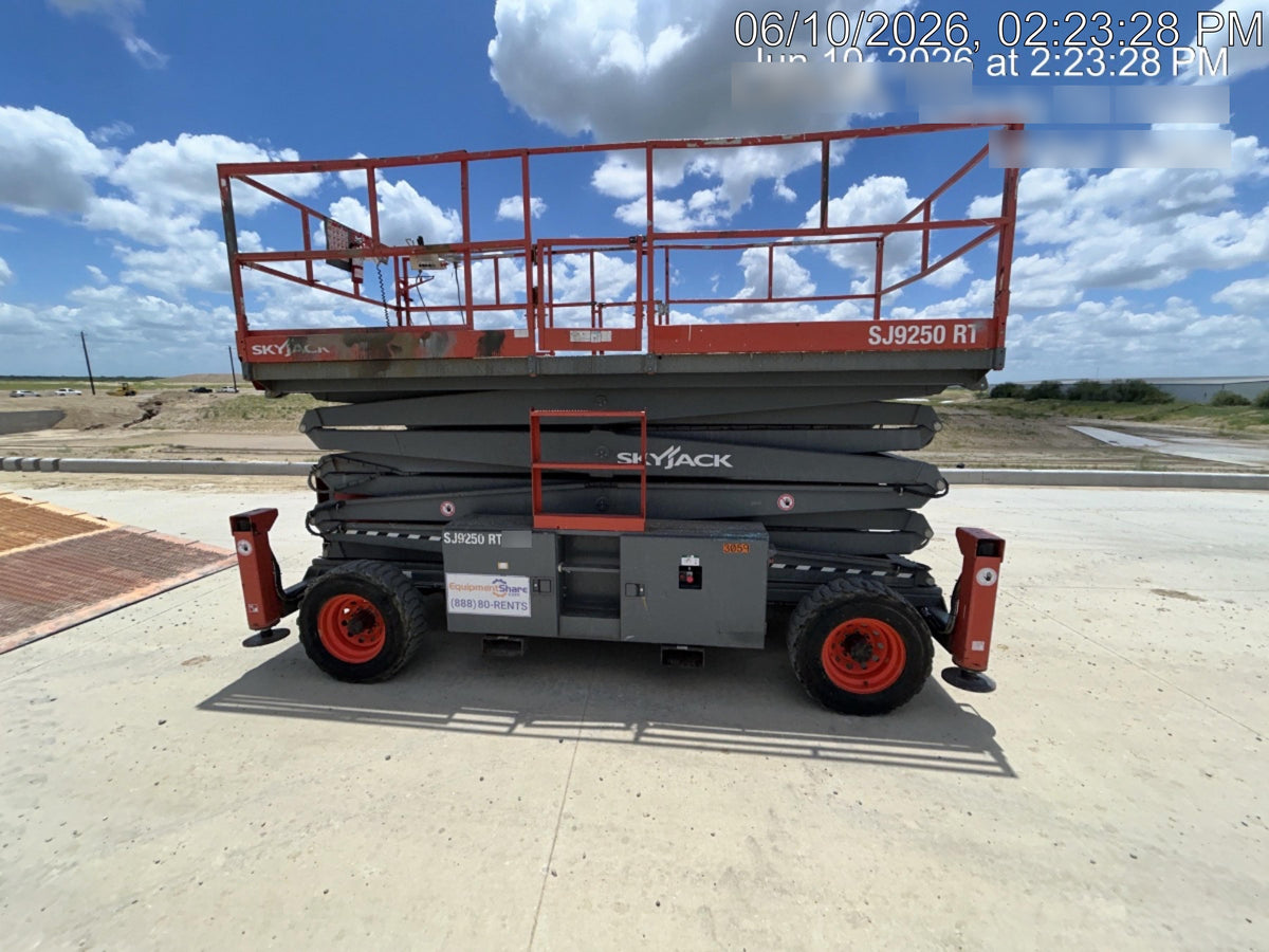 2017 SKYJACK SJ9250 RT