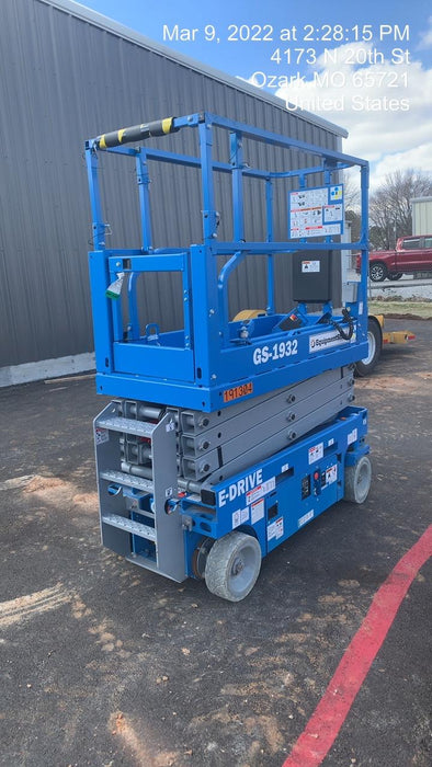 2021 GENIE GS-1932