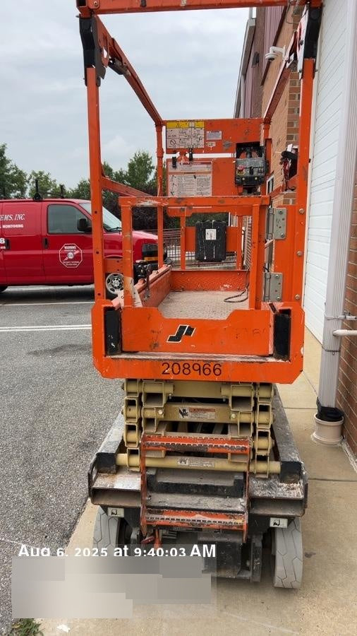 2022 JLG ES1932