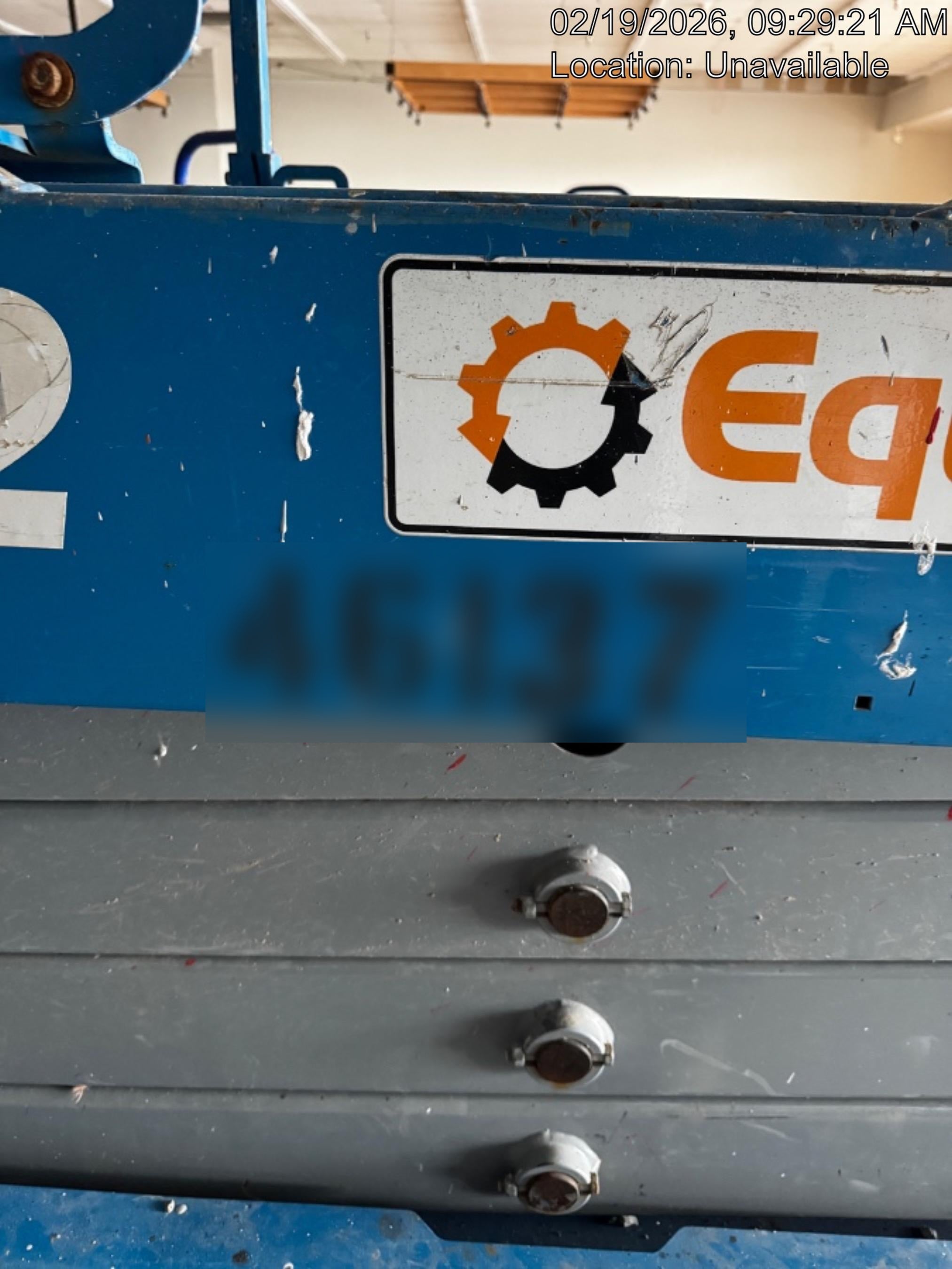 2019 Genie GS-2632 Folding rails with half height swing gate