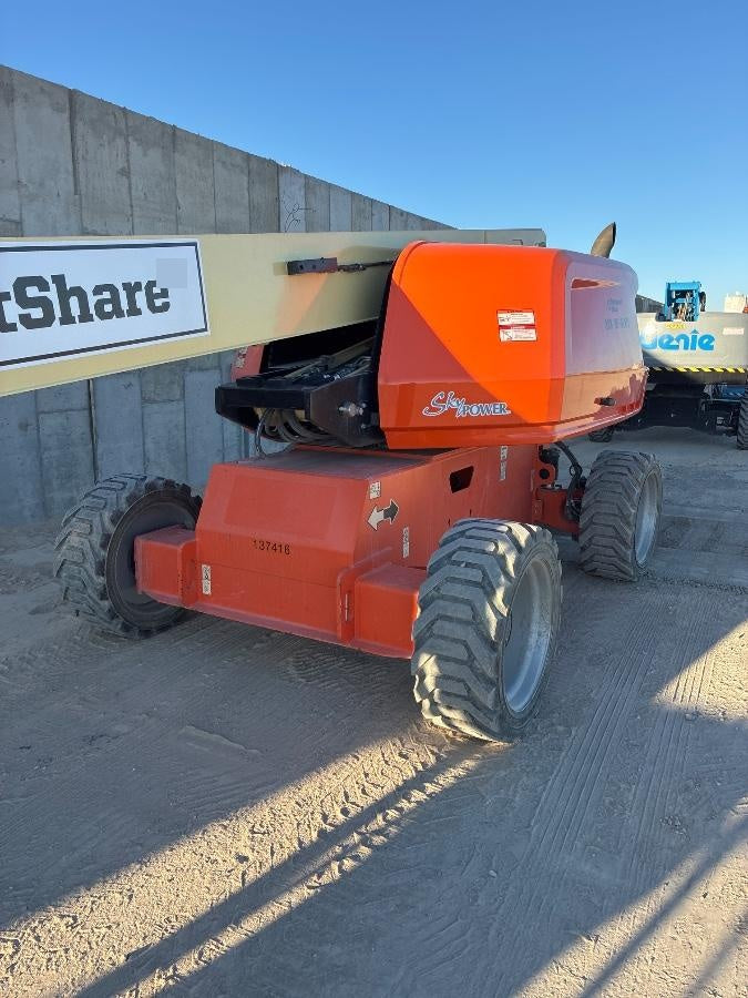 2021 JLG 660SJ