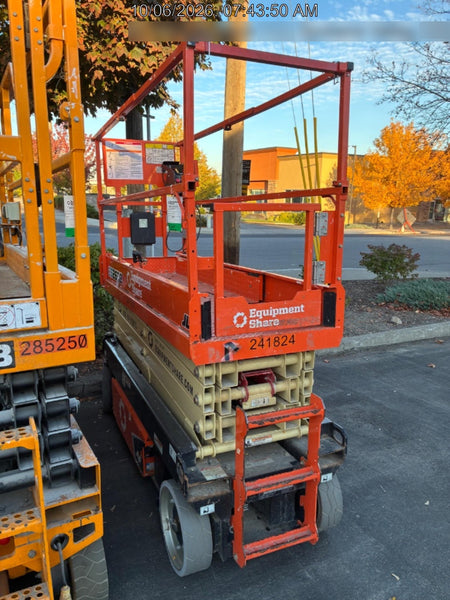 2022 JLG ES2632