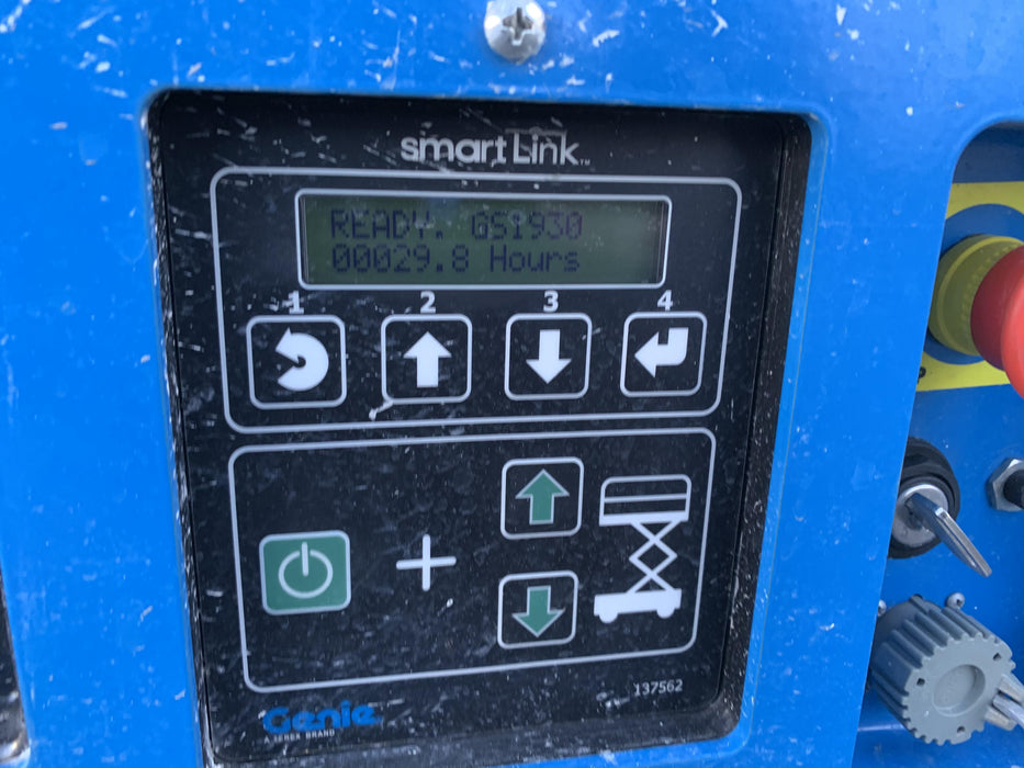 2019 Genie GS-1930 Fixed rails with chain Entry