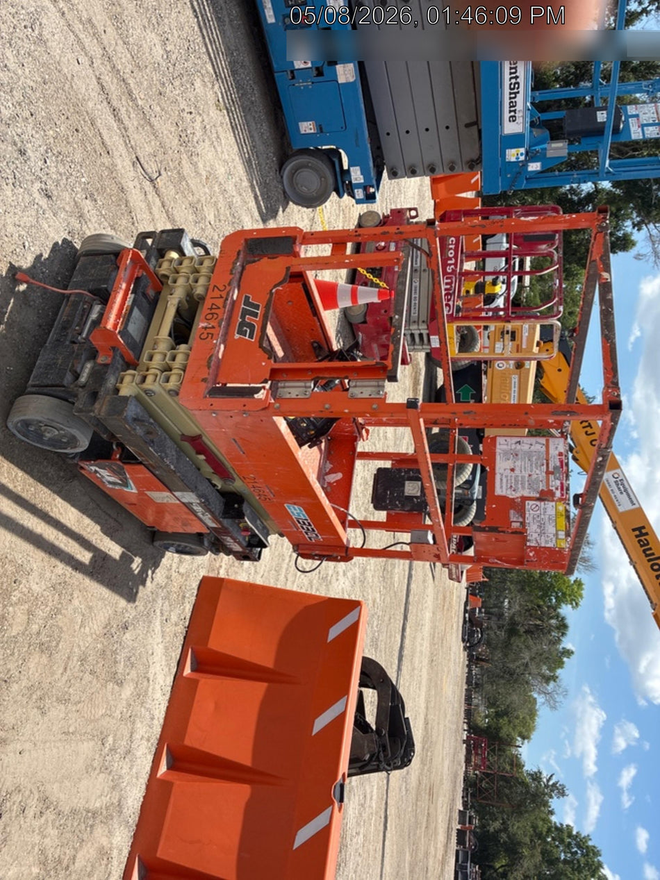 2022 JLG ES1330L