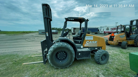 2022 CASE 586H