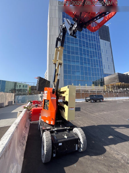 2025 JLG E300AJP
