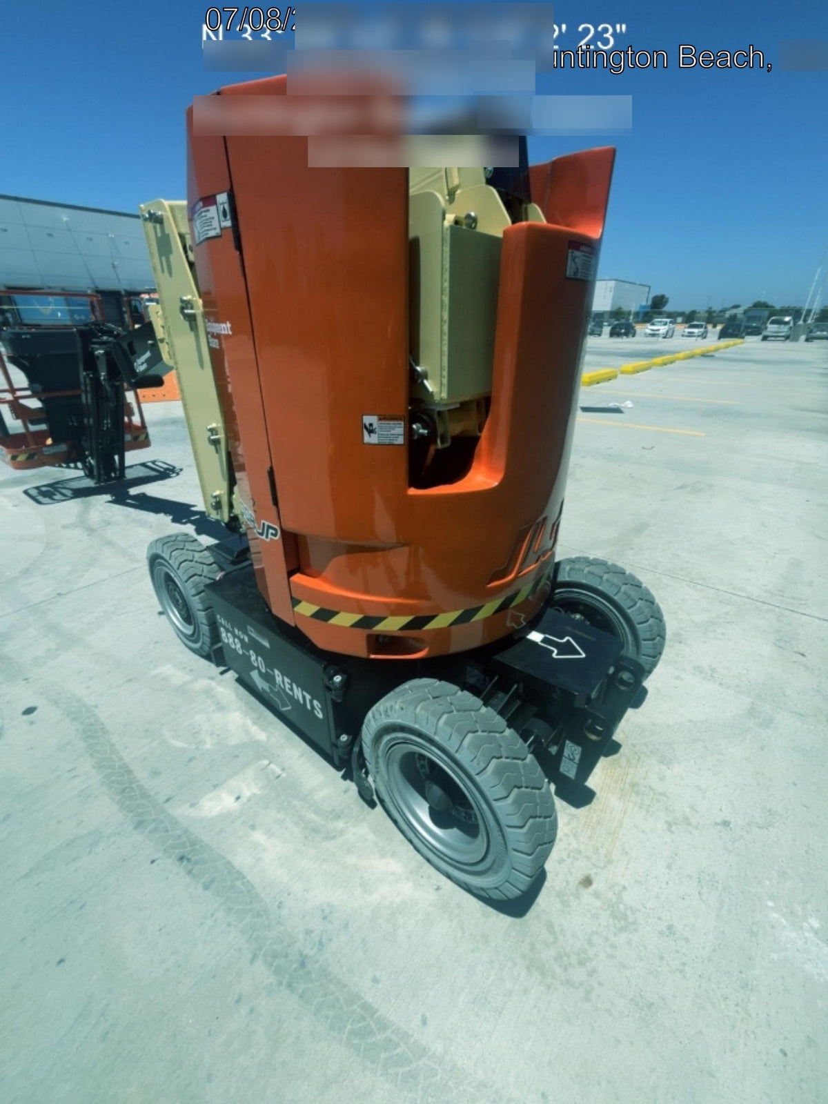 2025 JLG E300AJP