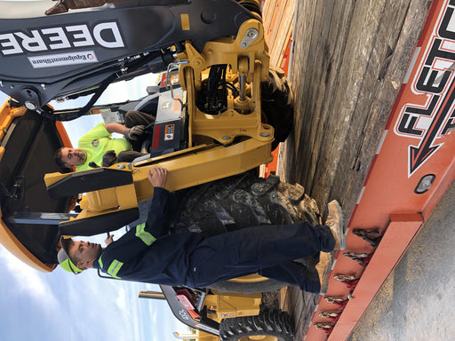 2020 John Deere 410L - Extendable Stick Canopy, 4WD, Extendable Stick, Pilot Controls, 2 Way Hydraulics, TAG Manual QC