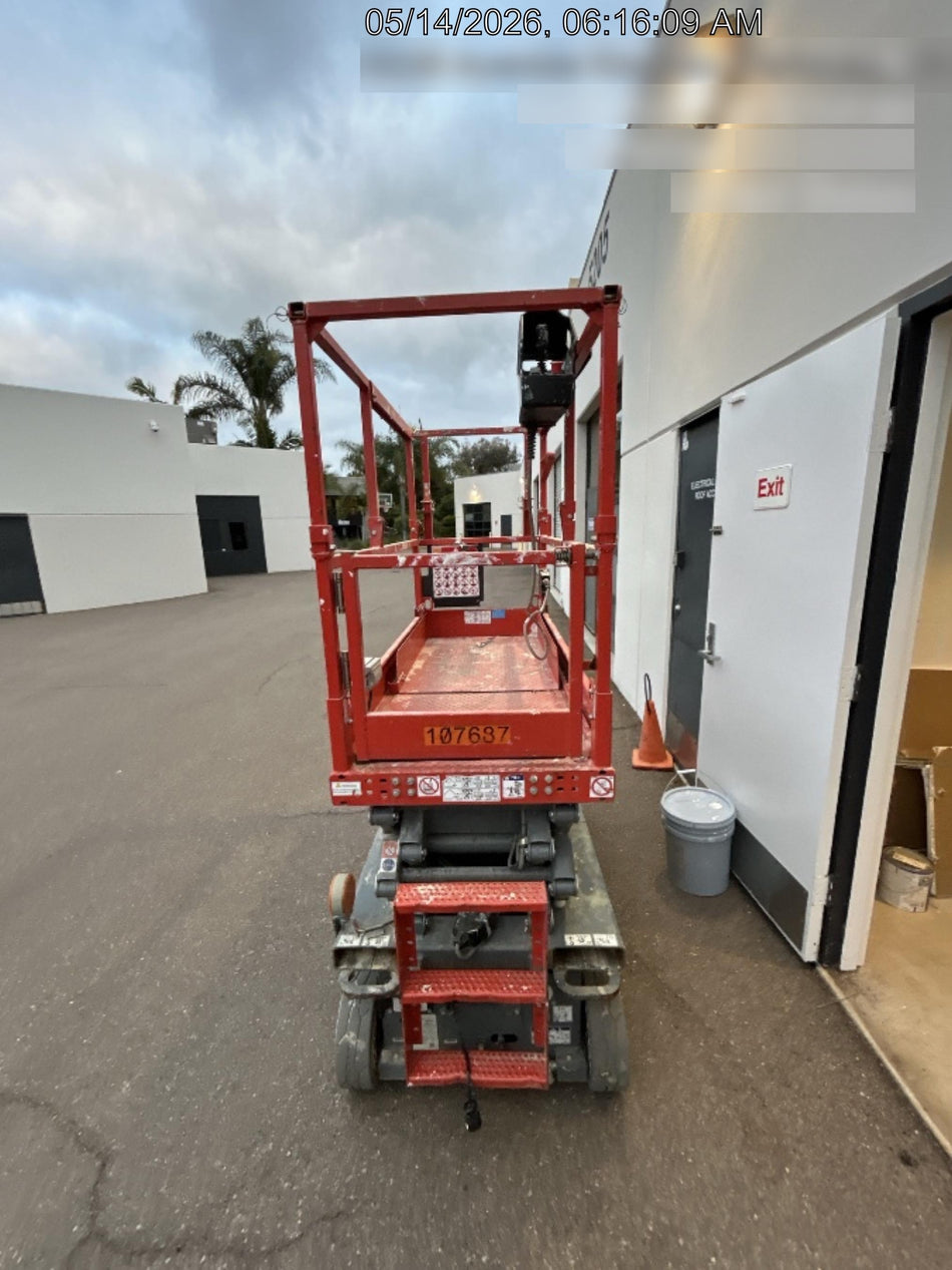 2020 Skyjack SJIII-3219 Solid NM Tires, Half height spring hinged entry gate, Dual Beacons, 800W Inverter