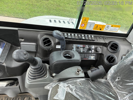 2023 TAKEUCHI TB250-2C
