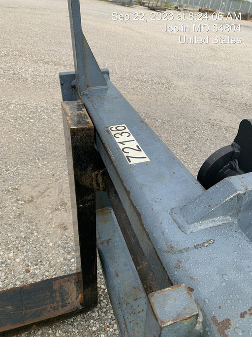 2016 ARROW MATERIAL HANDLING 48" Pallet Forks - Arrow