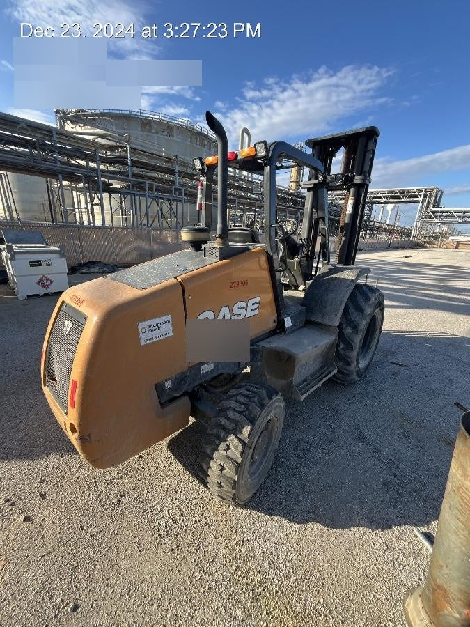 2023 CASE 588H