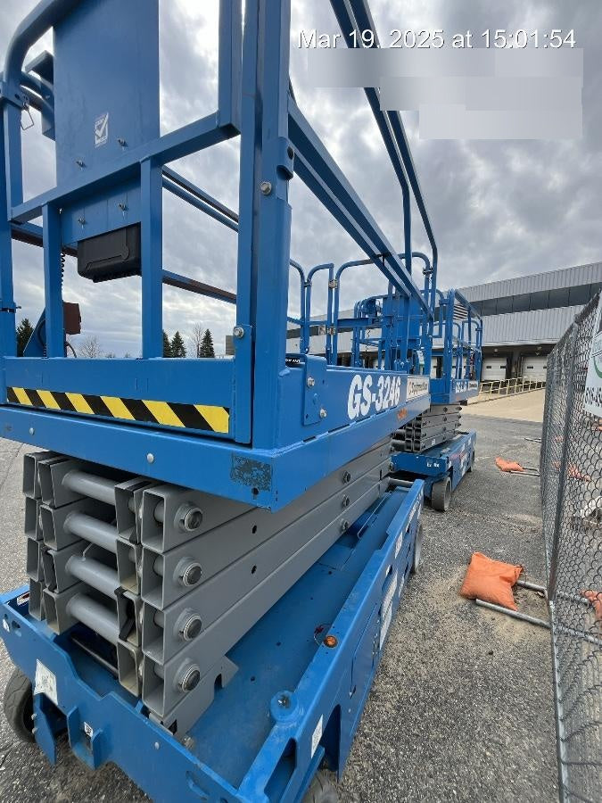 2022 GENIE GS-3246