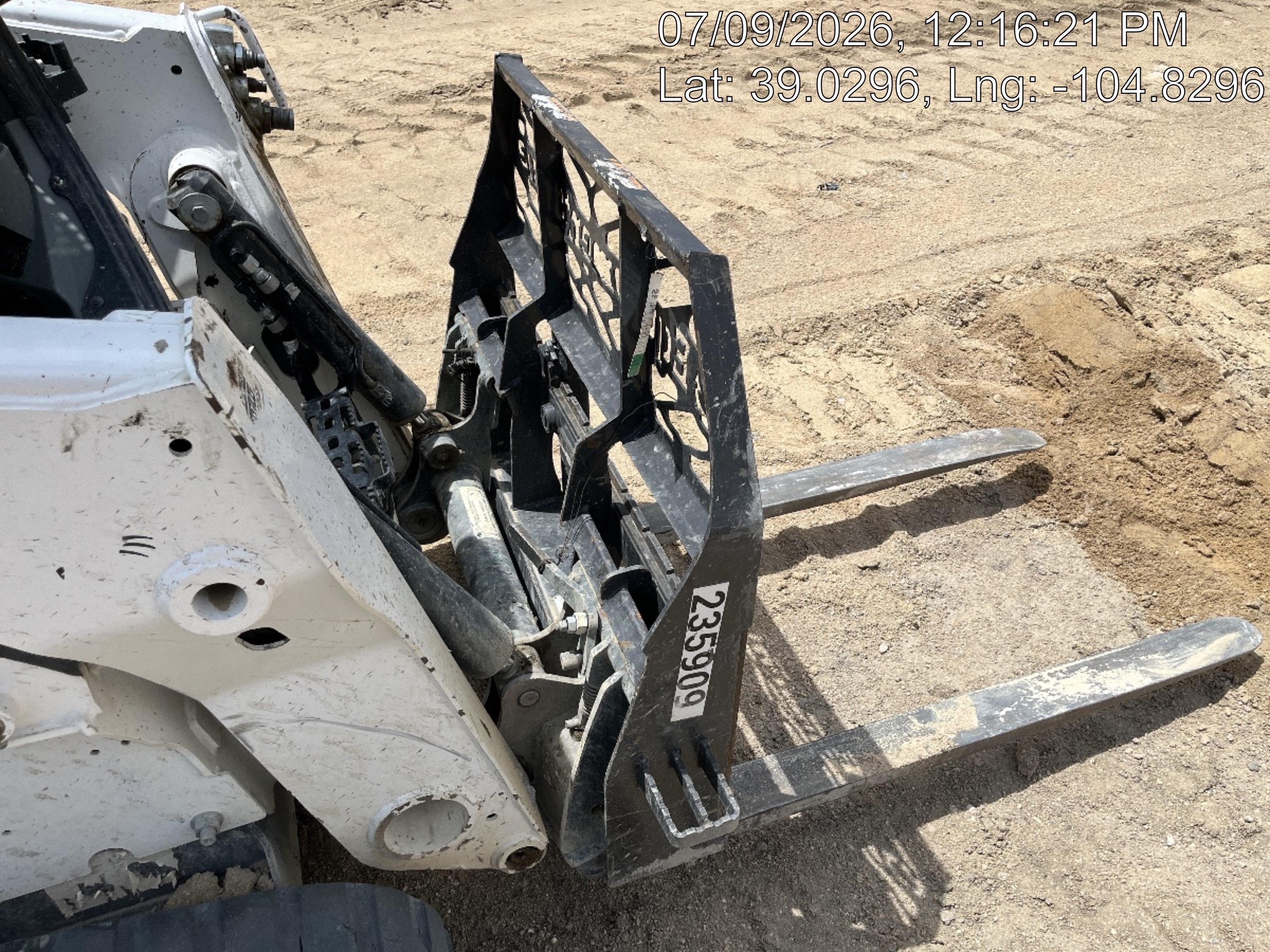 2022 PALADIN 48" Pallet Forks - Paladin