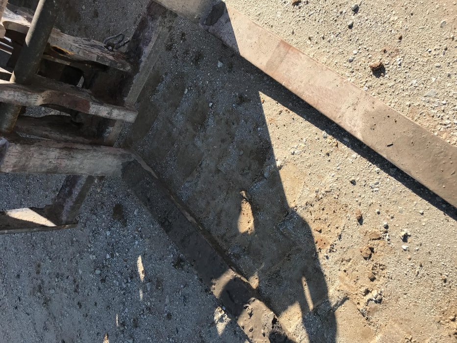 2019 JCB 506-36 Canopy, 74 HP, FF Tires, STD Worklight, Beacon, Aux Hydraulics, Lifting Eye, Back up Alarm, 48" Carriage, 48" Forks