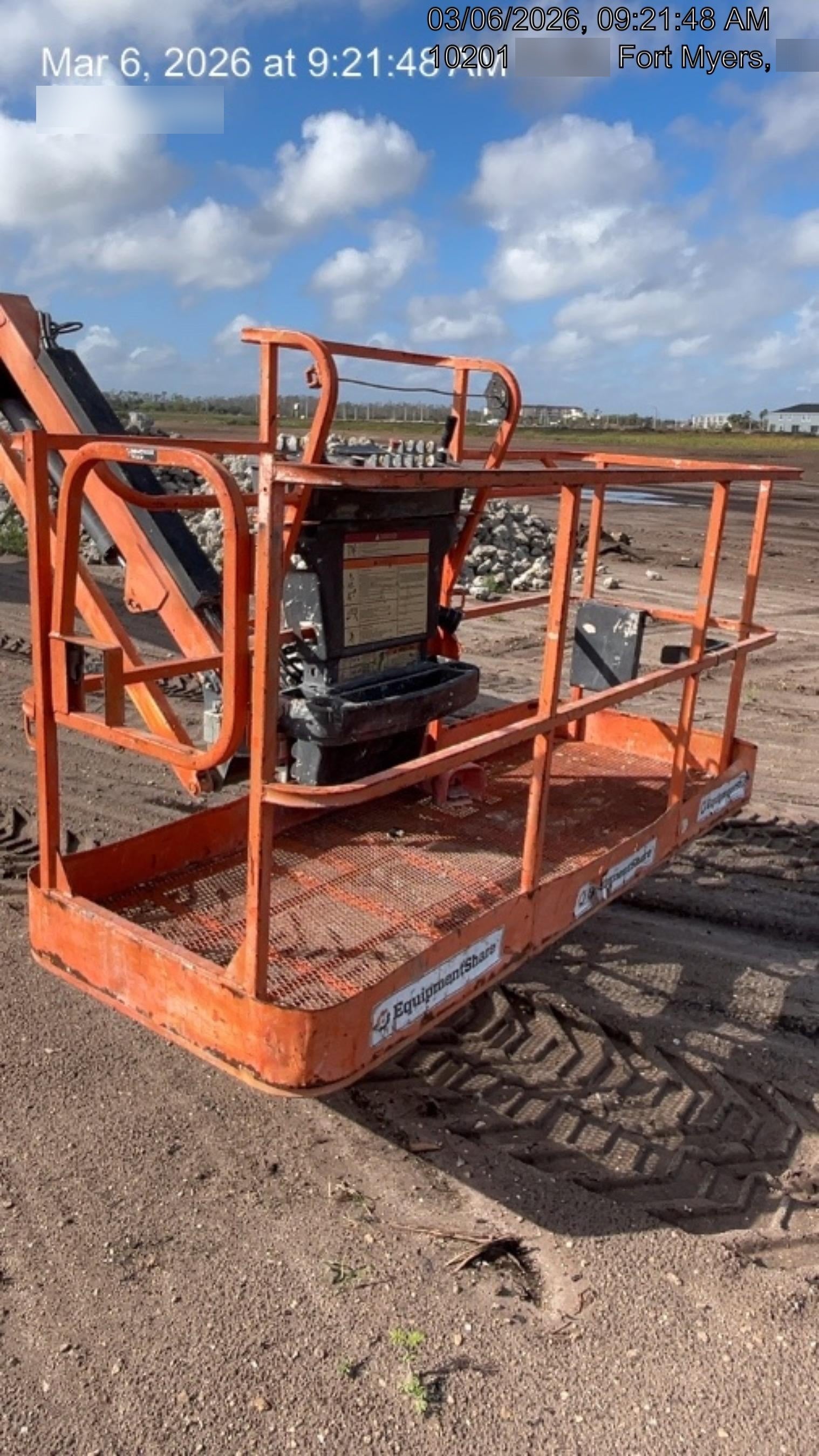 2020 JLG 860SJ
