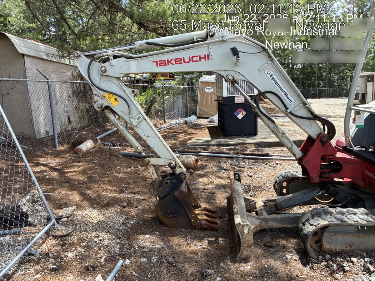 2020 TAKEUCHI TB235-2R
