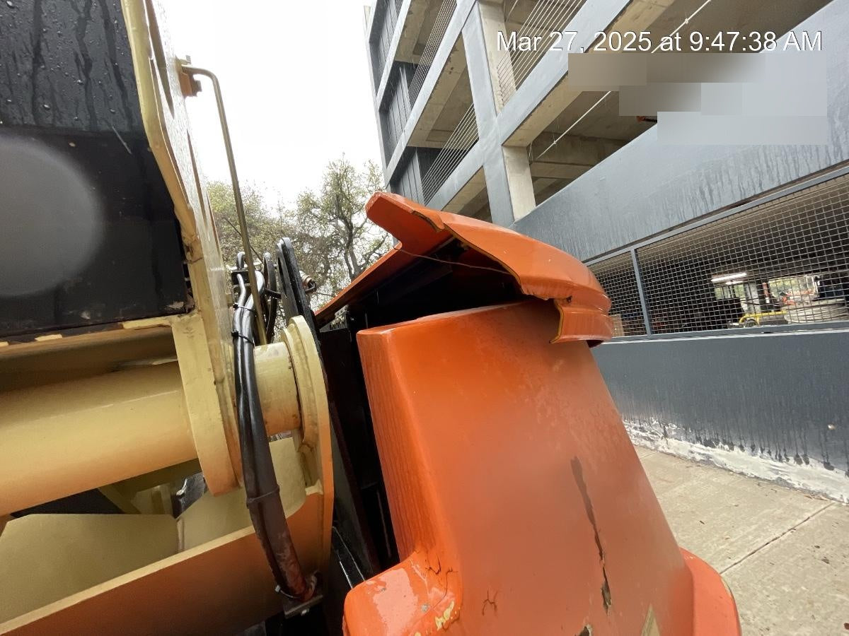 2018 JLG 660SJ
