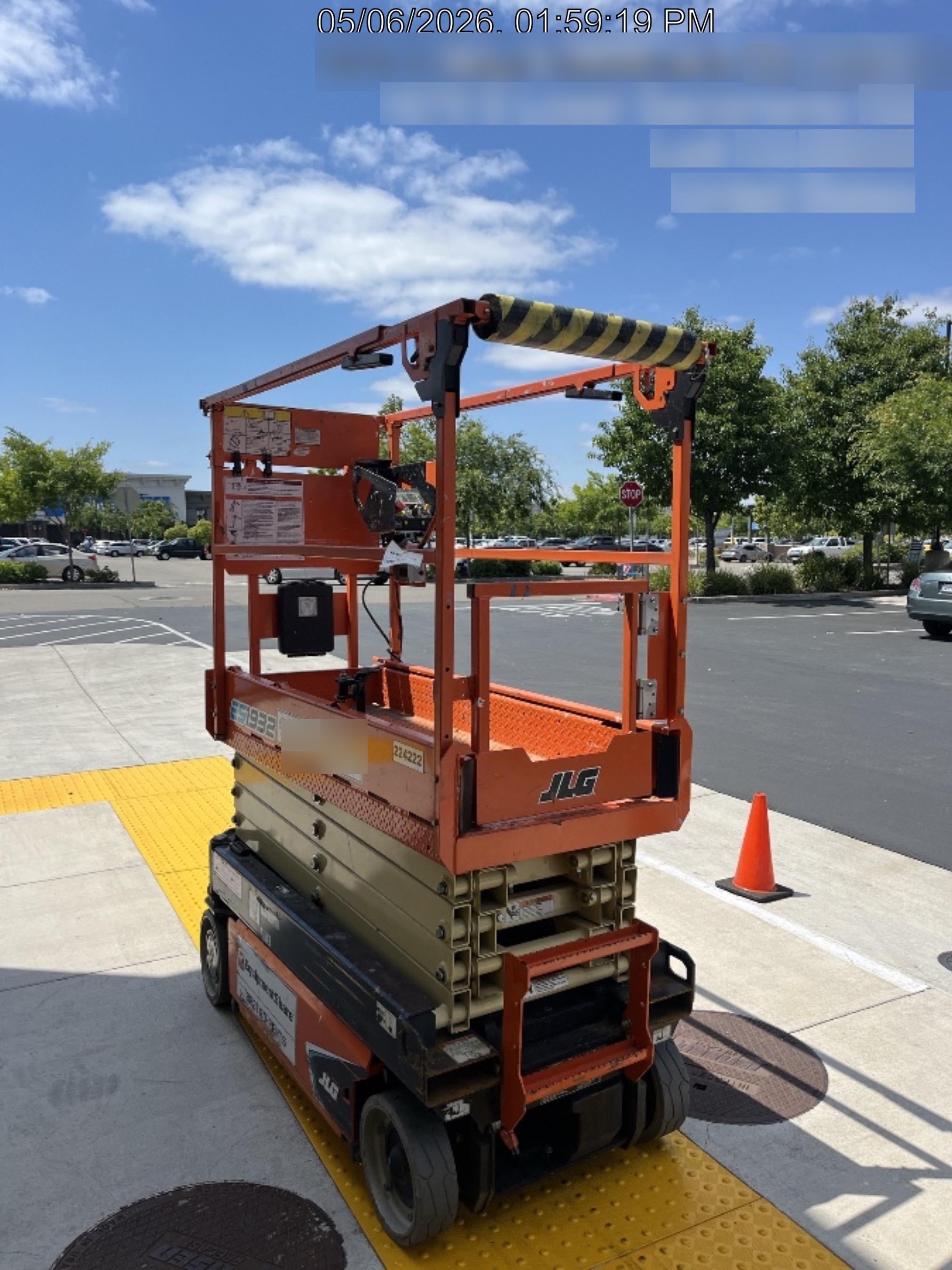 2022 JLG ES1932