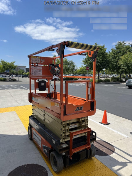 2022 JLG ES1932