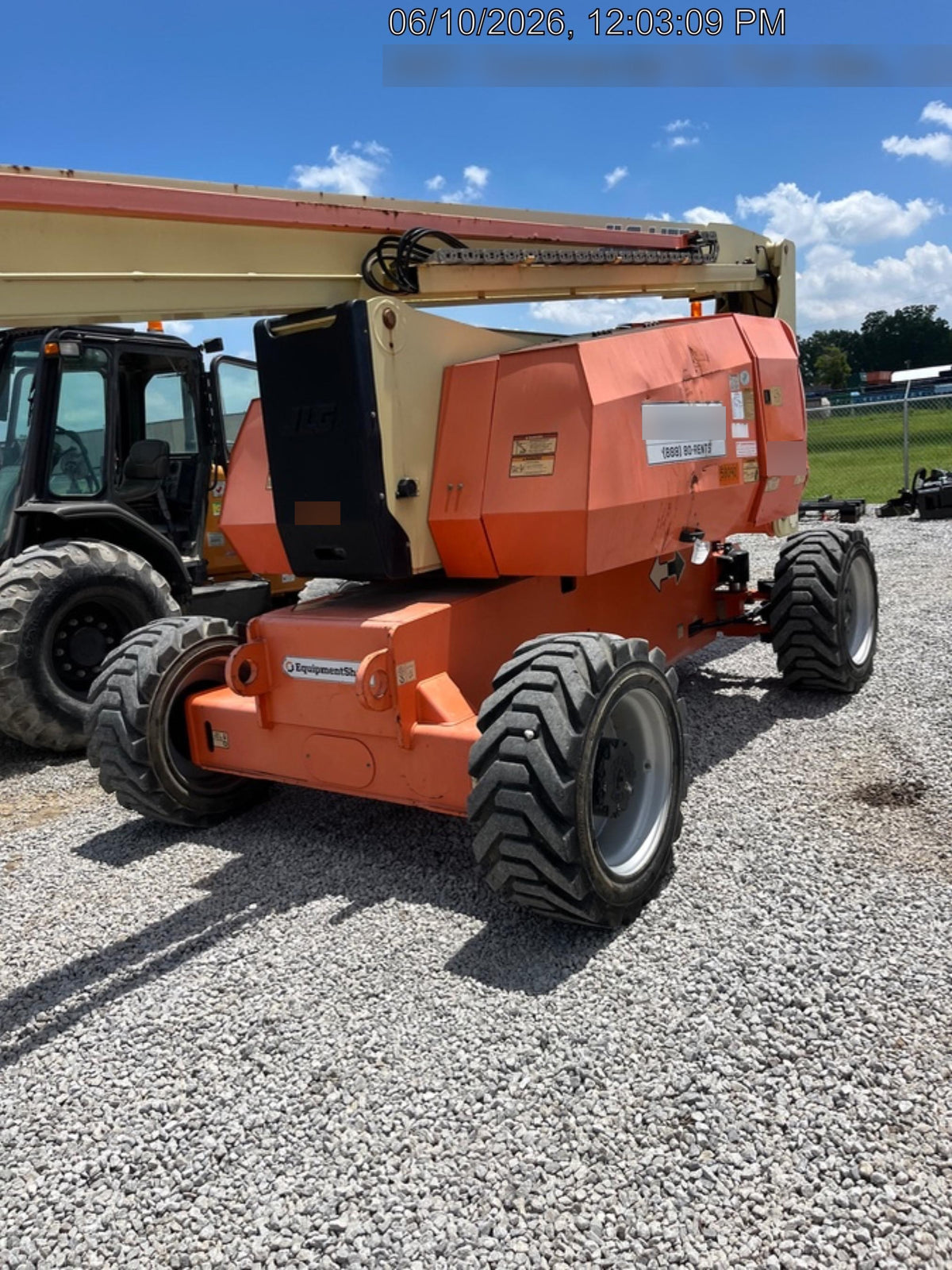 2019 JLG 800AJ