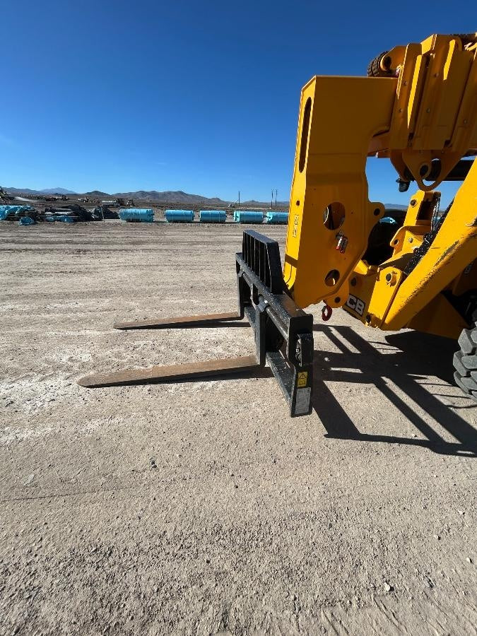 2025 JCB 510-56