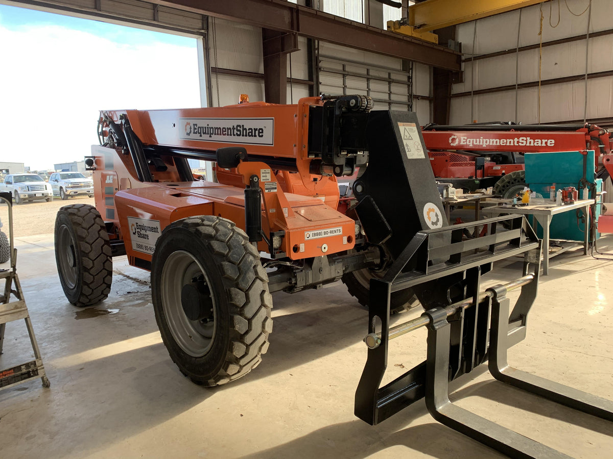 2020 SKYTRAK 8042