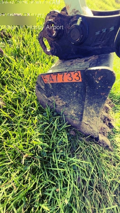 2025 TAKEUCHI 24" Bucket Takeuchi