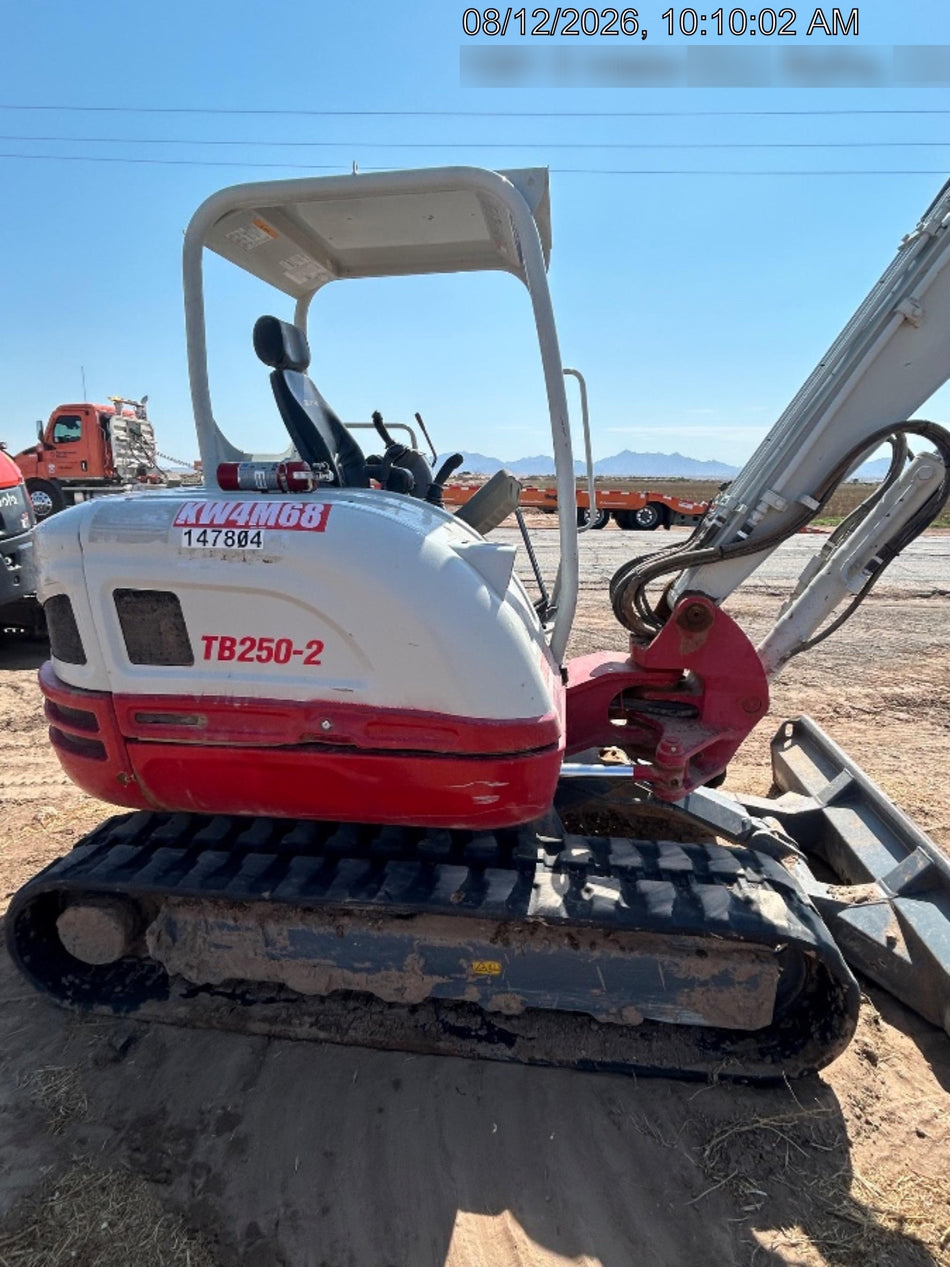 2021 TAKEUCHI TB250-2