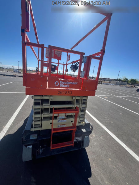 2022 JLG ES3246