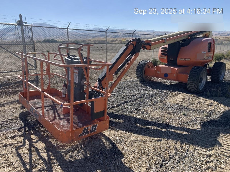 2019 JLG 600AJ