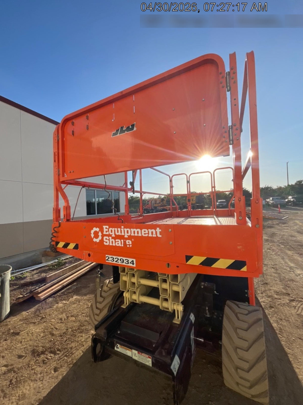 2022 JLG RT2669