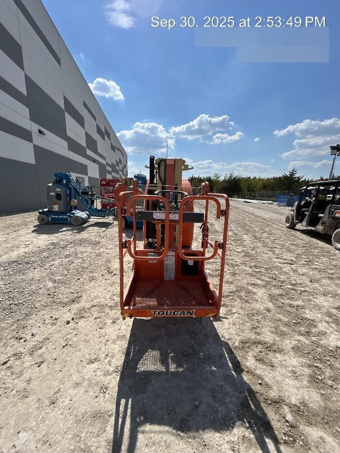 2022 JLG 26E