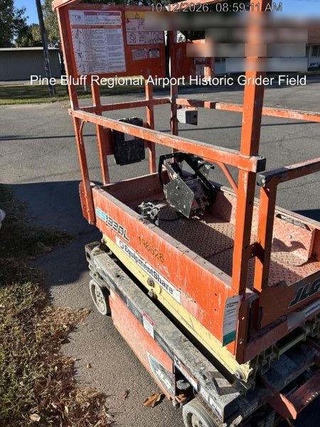 2021 JLG ES1330L